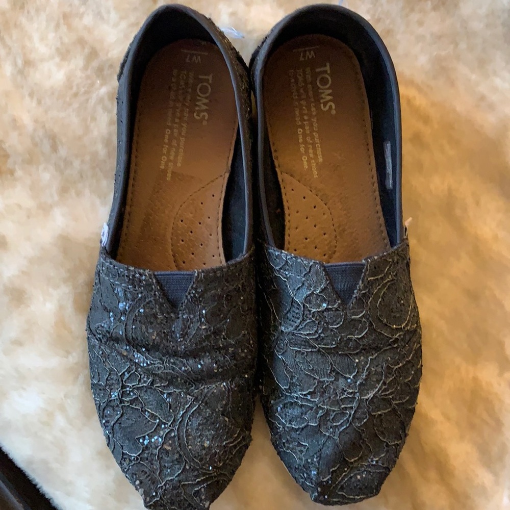 Tim’s gray floral sparkle size 7
